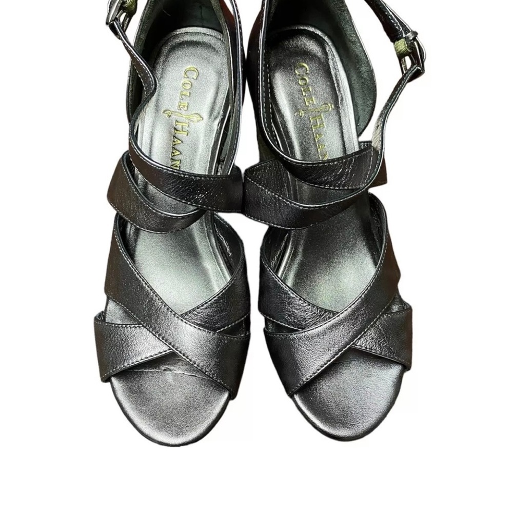 Cole Haan Women Silver Wedge  Sandal Size: 5  1/2 B